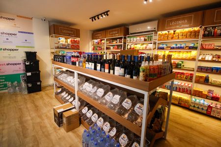 Apartamento à venda com 111m², 1 quarto e 2 vagasMercado