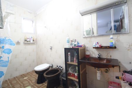 Casa à venda com 200m², 3 quartos e 3 vagasBanheiro da Suíte 2