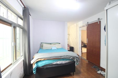 Casa à venda com 200m², 3 quartos e 3 vagasSuíte 2