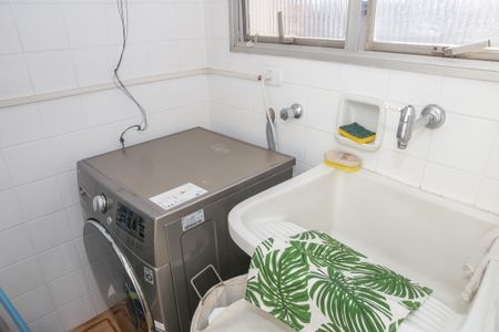 Apartamento à venda com 56m², 1 quarto e 1 vaga Apartamento à venda com 56m², 1 quarto e 1 vagaÁrea de Serviço