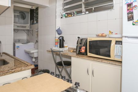 Apartamento à venda com 56m², 2 quartos e 1 vaga Apartamento à venda com 56m², 2 quartos e 1 vagaCozinha e Área de Serviço