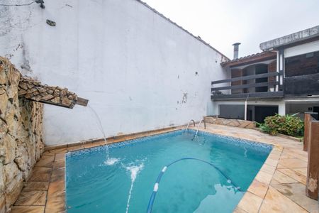 Casa à venda com 200m², 1 quarto e sem vagaPiscina