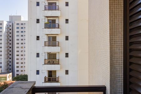 Apartamento à venda com 160m², 5 quartos e 2 vagas Apartamento à venda com 160m², 5 quartos e 2 vagasVaranda da Suíte