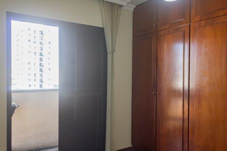 Apartamento à venda com 160m², 5 quartos e 2 vagas Apartamento à venda com 160m², 5 quartos e 2 vagasQuarto 1