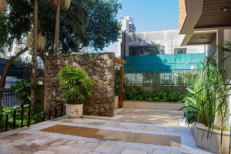 Apartamento à venda com 160m², 5 quartos e 2 vagas Apartamento à venda com 160m², 5 quartos e 2 vagasEntrada
