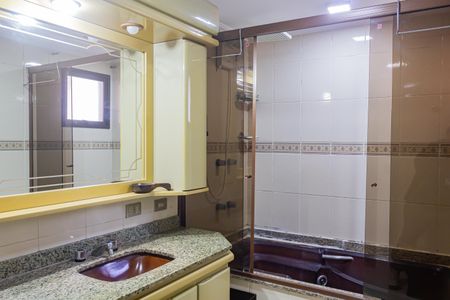 Apartamento à venda com 160m², 5 quartos e 2 vagas Apartamento à venda com 160m², 5 quartos e 2 vagasBanheiro Social