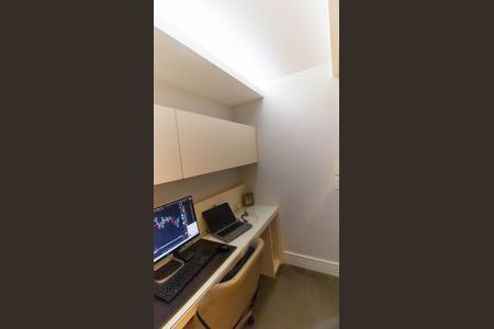 Apartamento à venda com 145m², 3 quartos e 2 vagasEscritório