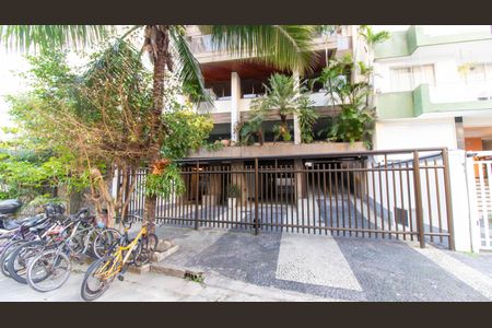 Apartamento à venda com 145m², 3 quartos e 2 vagasFachada