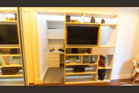 Apartamento à venda com 145m², 3 quartos e 2 vagasEscritório