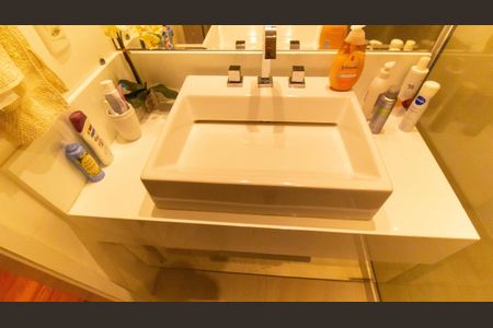 Apartamento à venda com 145m², 3 quartos e 2 vagasSuíte Banheiro