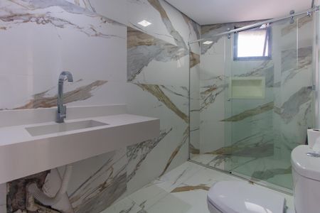 Apartamento à venda com 137m², 3 quartos e 2 vagasBanheiro da Suíte