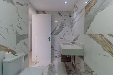 Apartamento à venda com 137m², 3 quartos e 2 vagasBanheiro da Suíte