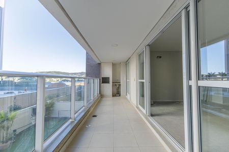 Apartamento à venda com 127m², 3 quartos e 2 vagas Apartamento à venda com 127m², 3 quartos e 2 vagasCobertura