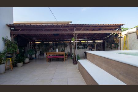 Casa de condomínio à venda com 85m², 3 quartos e 1 vaga Casa de condomínio à venda com 85m², 3 quartos e 1 vagaQuintal