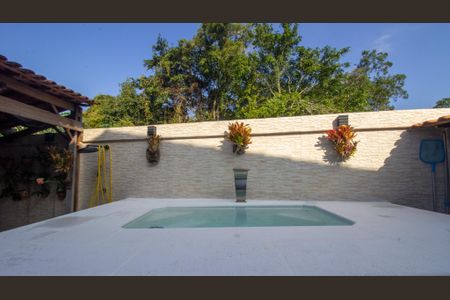 Casa de condomínio à venda com 85m², 3 quartos e 1 vaga Casa de condomínio à venda com 85m², 3 quartos e 1 vagaQuintal