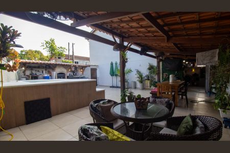 Casa de condomínio à venda com 85m², 3 quartos e 1 vaga Casa de condomínio à venda com 85m², 3 quartos e 1 vagaQuintal