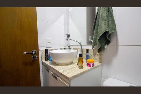 Casa de condomínio à venda com 85m², 3 quartos e 1 vaga Casa de condomínio à venda com 85m², 3 quartos e 1 vagaBanheiro Social