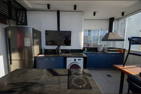 Apartamento à venda com 180m², 3 quartos e 2 vagas Apartamento à venda com 180m², 3 quartos e 2 vagasTerraço