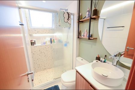 Apartamento à venda com 180m², 3 quartos e 2 vagas Apartamento à venda com 180m², 3 quartos e 2 vagasBanheiro Social