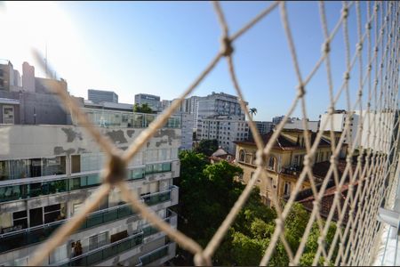 Apartamento à venda com 180m², 3 quartos e 2 vagas Apartamento à venda com 180m², 3 quartos e 2 vagasSala