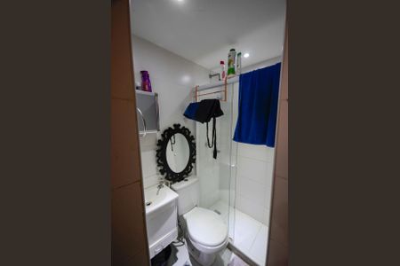 Apartamento à venda com 180m², 3 quartos e 2 vagas Apartamento à venda com 180m², 3 quartos e 2 vagasBanheiro de Serviço