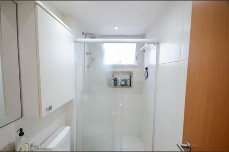 Apartamento à venda com 180m², 3 quartos e 2 vagas Apartamento à venda com 180m², 3 quartos e 2 vagasBanheiro da Suíte