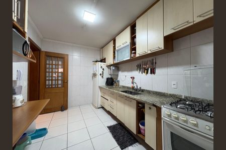 Apartamento à venda com 106m², 3 quartos e 2 vagas Apartamento à venda com 106m², 3 quartos e 2 vagasCozinha