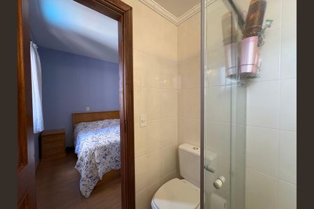 Apartamento à venda com 106m², 3 quartos e 2 vagas Apartamento à venda com 106m², 3 quartos e 2 vagasBanheiro da suíte 1