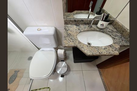 Apartamento à venda com 106m², 3 quartos e 2 vagas Apartamento à venda com 106m², 3 quartos e 2 vagasBanheiro da suíte 2