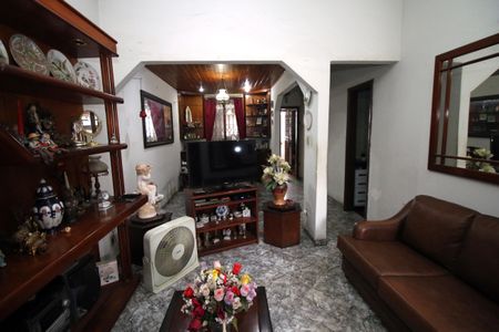 Casa à venda com 225m², 3 quartos e 2 vagasSala 2