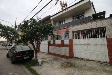 Casa à venda com 225m², 3 quartos e 2 vagasFachada da casa