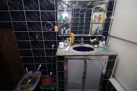 Casa à venda com 225m², 3 quartos e 2 vagasBanheiro da Suíte