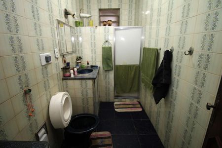 Casa à venda com 225m², 3 quartos e 2 vagasBanheiro Social 2