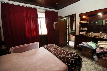 Casa à venda com 225m², 3 quartos e 2 vagasQuarto 2