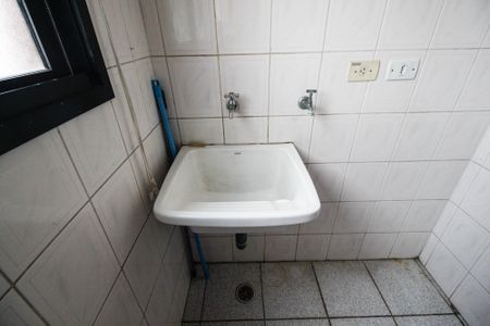 Apartamento à venda com 57m², 2 quartos e 1 vaga Apartamento à venda com 57m², 2 quartos e 1 vagaÁrea de serviço