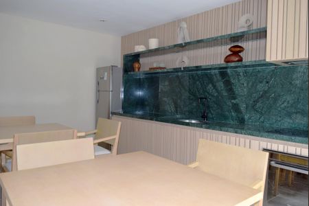 Studio à venda com 28m², 1 quarto e sem vagaÁrea comum - Salão de festas