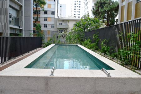 Studio à venda com 28m², 1 quarto e sem vagaPiscina