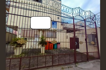 Casa à venda com 181m², 3 quartos e 1 vaga Casa à venda com 181m², 3 quartos e 1 vagaFachada