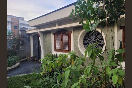 Casa à venda com 240m², 6 quartos e 2 vagas Casa à venda com 240m², 6 quartos e 2 vagasFoto 14