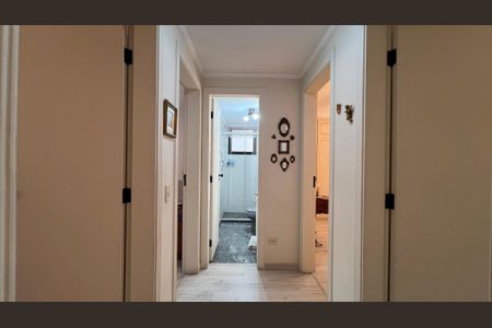 Apartamento à venda com 148m², 4 quartos e 3 vagas Apartamento à venda com 148m², 4 quartos e 3 vagasCorredor