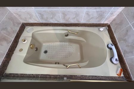 Apartamento à venda com 148m², 4 quartos e 3 vagas Apartamento à venda com 148m², 4 quartos e 3 vagasBanheiro da Suíte 4