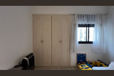 Apartamento à venda com 148m², 4 quartos e 3 vagas Apartamento à venda com 148m², 4 quartos e 3 vagasQuarto 2