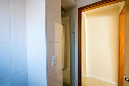 Casa à venda com 101m², 2 quartos e 2 vagas Casa à venda com 101m², 2 quartos e 2 vagasBanheiro social 1