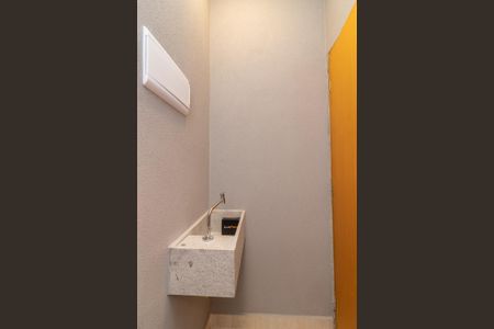 Casa à venda com 200m², 3 quartos e 2 vagasLavabo 02