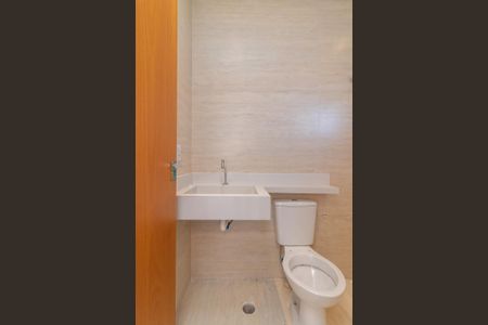 Casa à venda com 200m², 3 quartos e 2 vagasBanheiro da Suíte 03