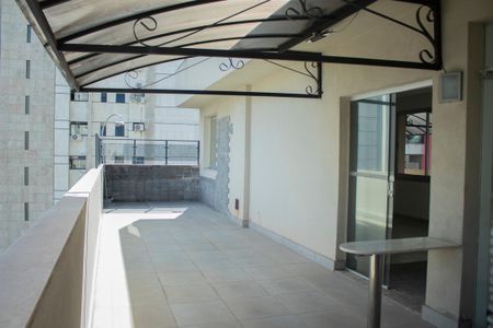 Apartamento para alugar com 430m², 5 quartos e 2 vagas Apartamento para alugar com 430m², 5 quartos e 2 vagasÁrea externa