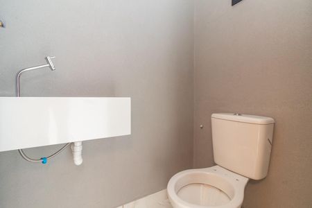 Casa à venda com 200m², 3 quartos e 2 vagasLavabo 02