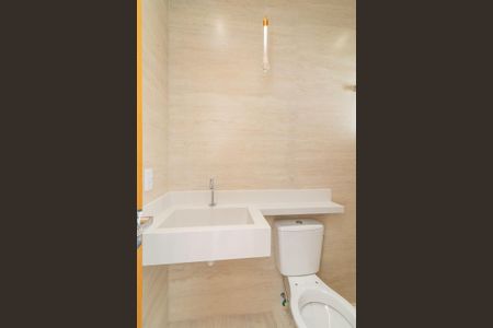 Casa à venda com 200m², 3 quartos e 2 vagasBanheiro da Suíte 1