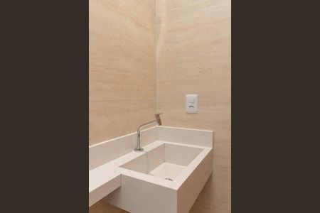 Casa à venda com 200m², 3 quartos e 2 vagasBanheiro da Suíte 2