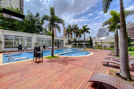 Apartamento à venda com 210m², 3 quartos e 3 vagasÁrea comum - Piscina